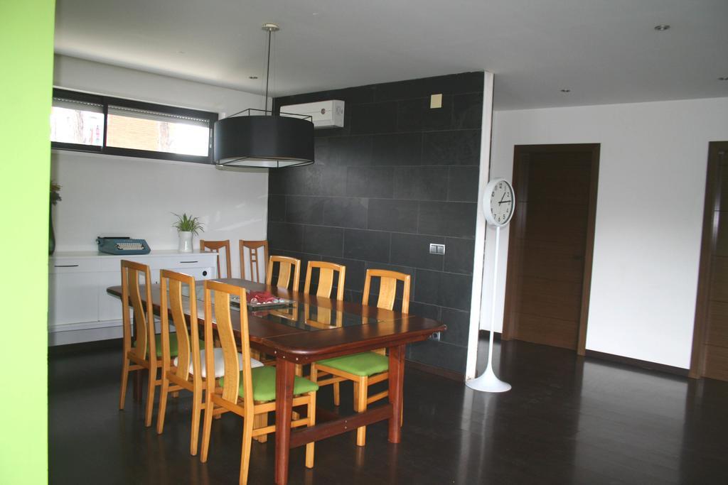Villa Casa Ceca De La Playa Y Barcelona, Con Piscina Climatizada Y Jacuzzi Vallromanes Exterior foto